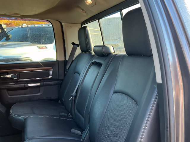 Used 2015 RAM 1500 Laramie w/ Convenience Group AWD/4WD image 8