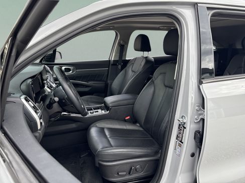 Certified 2023 Kia Sorento SX FWD image 24