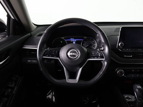 Used 2023 Nissan Altima 2.5 SR FWD image 37