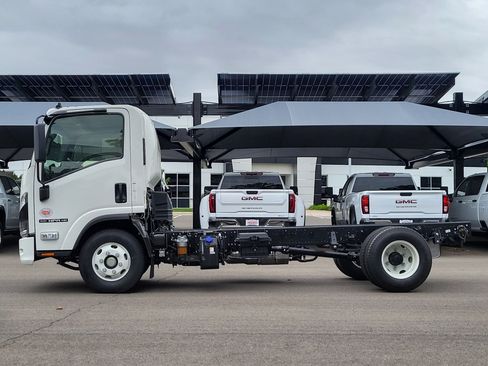 New 2026 Isuzu NPR RWD image 4
