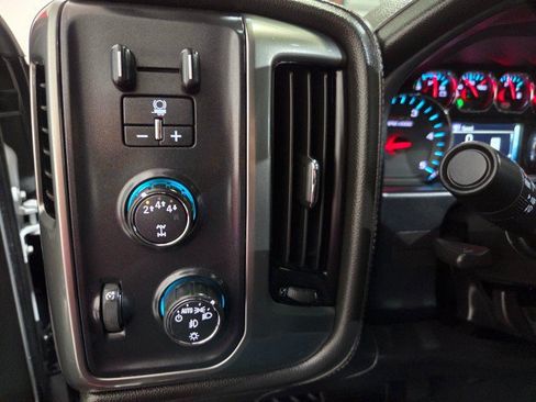 Used 2019 Chevrolet Silverado 2500 LTZ w/ Duramax Plus Package AWD/4WD image 43
