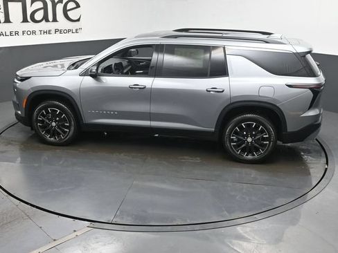 New 2026 Chevrolet Traverse LT w/ Sun and Wheel Package FWD image 22