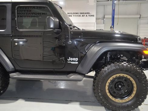 Used 2020 Jeep Wrangler Sport AWD/4WD image 7