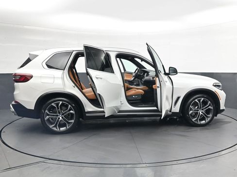 Used 2023 BMW X5 sDrive40i w/ Climate Comfort Package RWD image 41