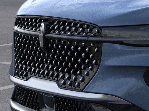 New 2026 Lincoln Nautilus Premier image 17