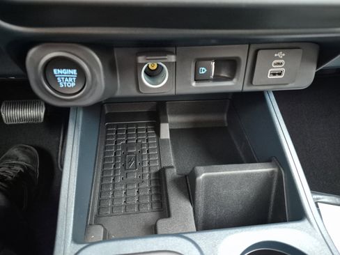 New 2025 Ford Maverick Lariat w/ 4K Tow Package image 32