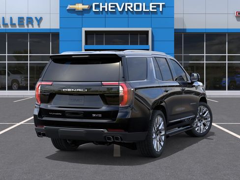 New 2026 GMC Yukon Denali Ultimate w/ LPO, Floor Liner Package AWD/4WD image 4