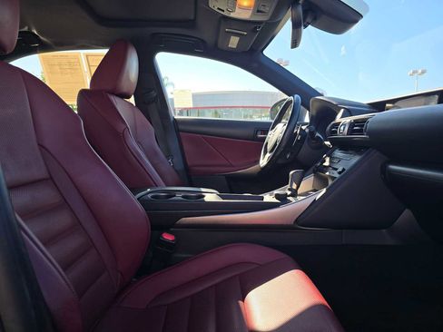 Used 2017 Lexus IS 200t image 11