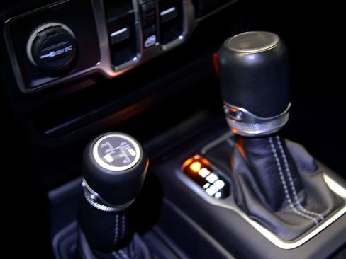 Used 2022 Jeep Wrangler Unlimited Sahara w/ Cold Weather Group image 25