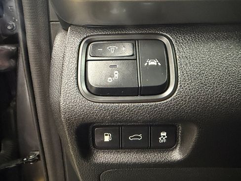 Used 2019 Kia Optima S FWD image 25