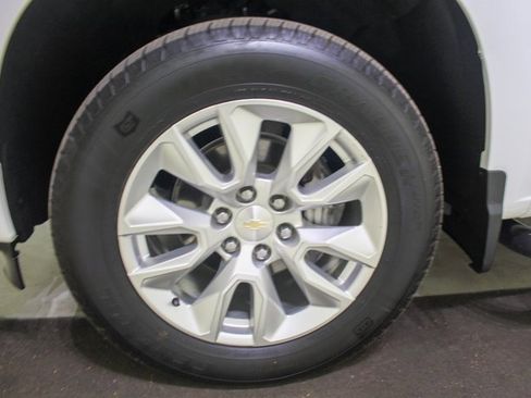 Used 2023 Chevrolet Silverado 1500 Custom image 21