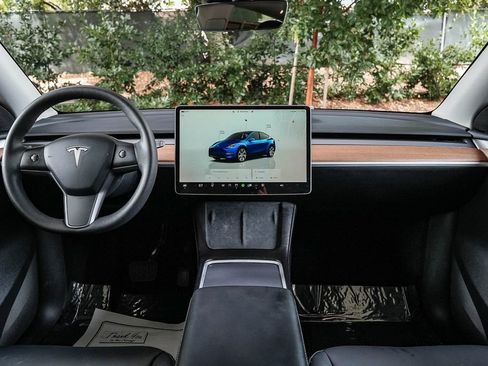 Used 2023 Tesla Model Y Long Range AWD/4WD image 12