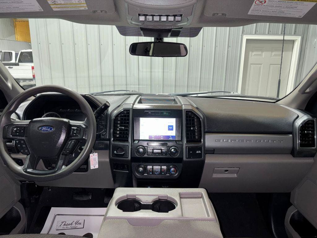 Used 2022 Ford F250 XLT w/ XLT Premium Package RWD image 17