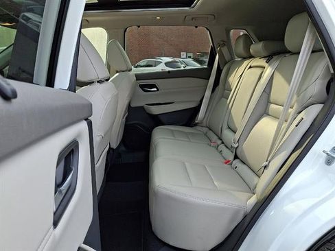 Used 2021 Nissan Rogue SL image 10