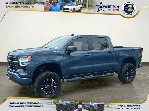 Used 2024 Chevrolet Silverado 1500 RST image 2