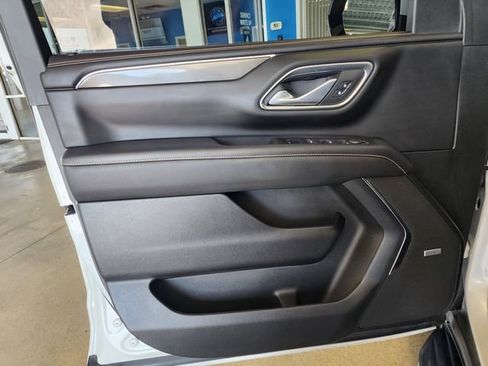 Used 2022 GMC Yukon AT4 AWD/4WD image 10