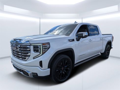 Used 2023 GMC Sierra 1500 Denali w/ Denali Carbonpro Edition image 6