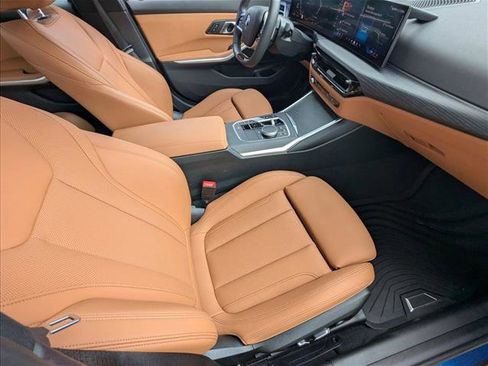 Certified 2025 BMW 330i Sedan w/ M Sport Package image 18