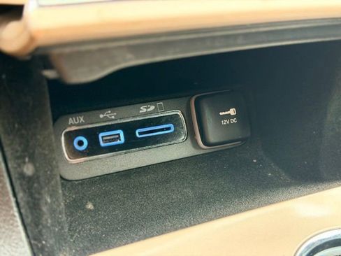 Used 2017 Jeep Grand Cherokee Limited image 17