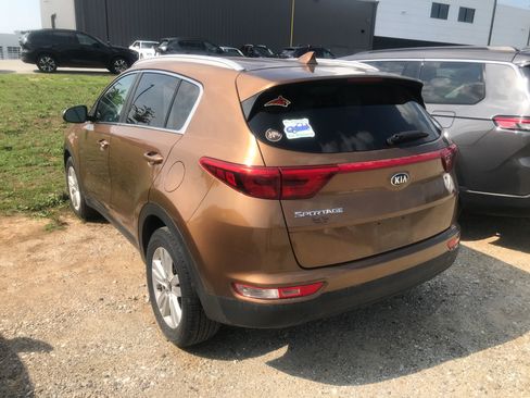 Used 2018 Kia Sportage LX w/ LX Popular Package AWD/4WD image 3