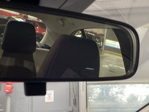 Used 2025 Toyota Corolla LE w/ Convenience Package image 25