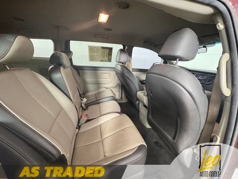Used 2016 Kia Sedona LX w/ LX Essentials Premium Package FWD image 9