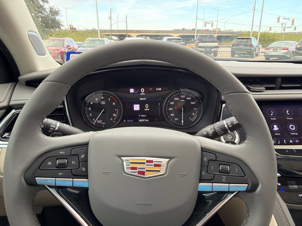 Used 2024 Cadillac XT6 Premium Luxury w/ Technology Package FWD image 16