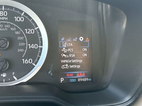 Used 2020 Toyota Corolla LE w/ Carpet Mat Package (TMS) image 14