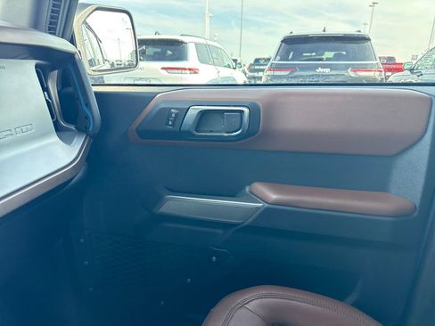 Used 2023 Ford Bronco Outer Banks image 25