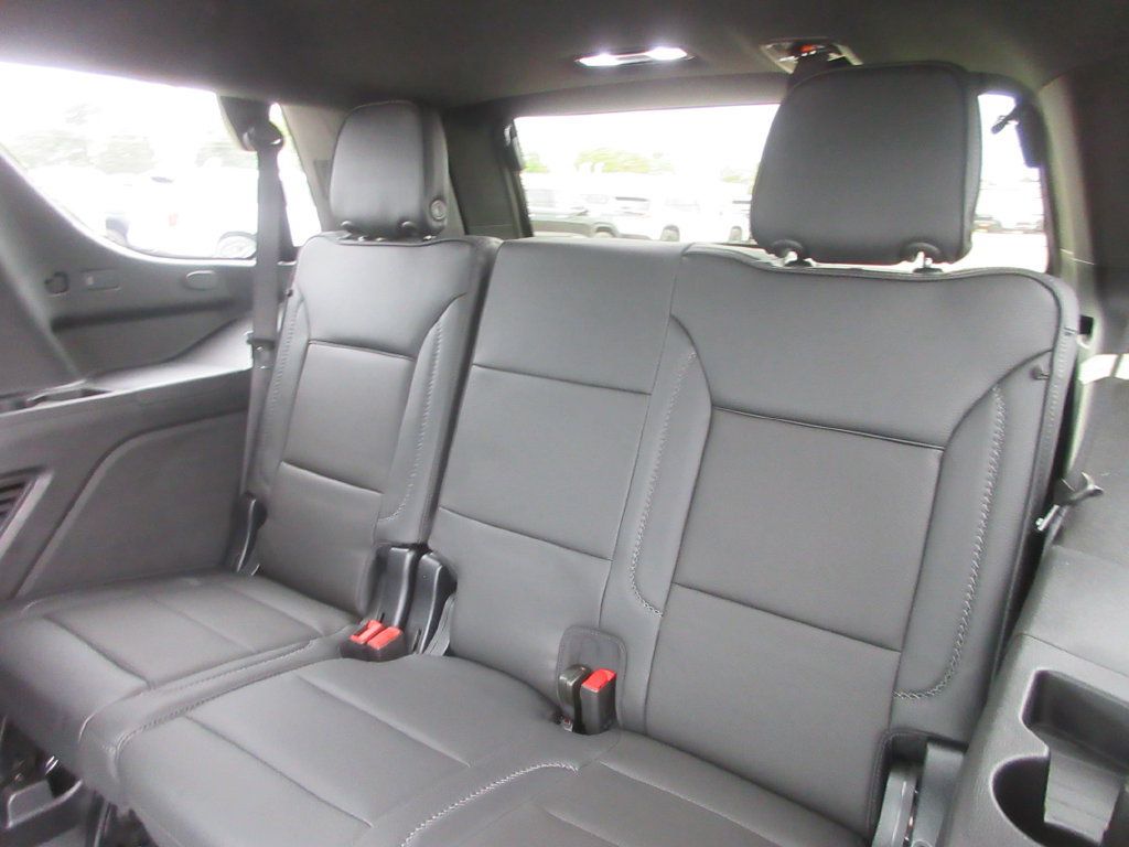 New 2027 GMC Yukon Denali w/ Denali Reserve Package AWD/4WD image 13