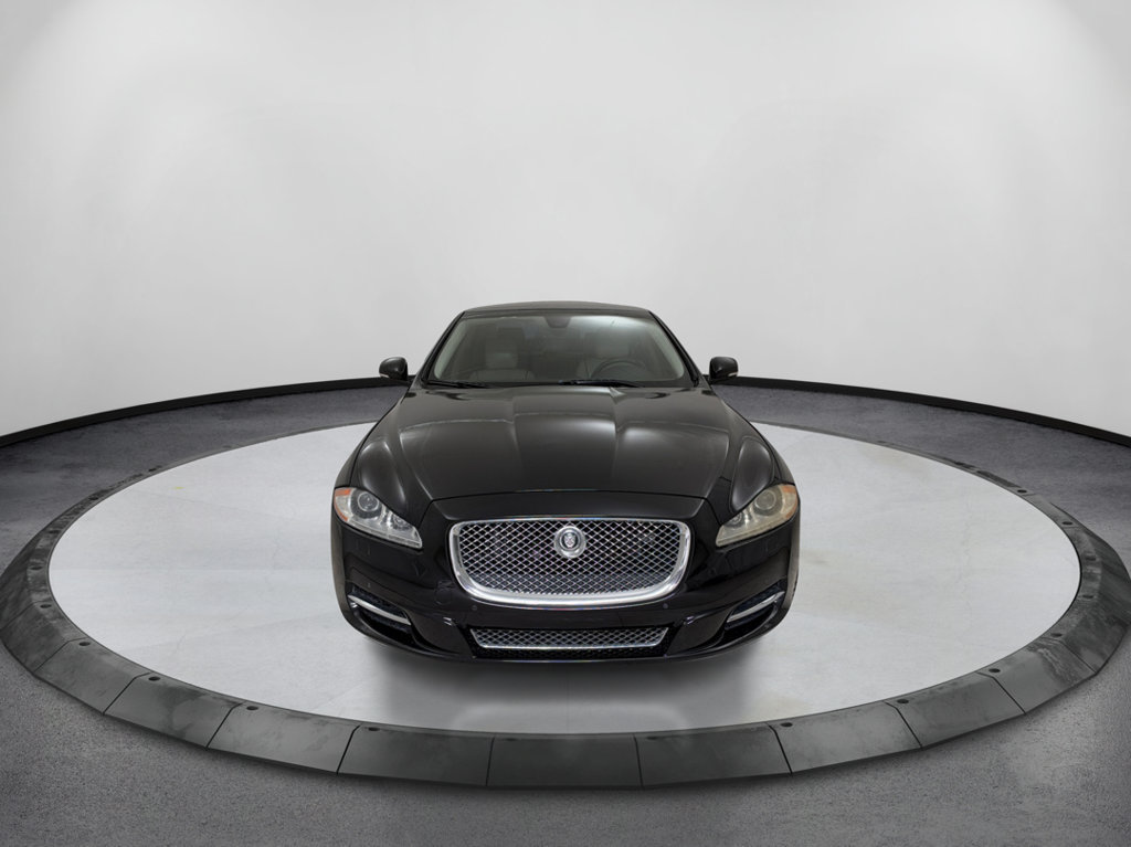 Used 2012 Jaguar XJ L RWD image 2