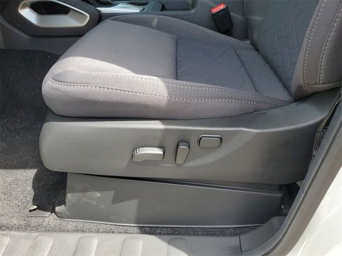 New 2025 Nissan Frontier SV w/ SV Convenience Package image 10