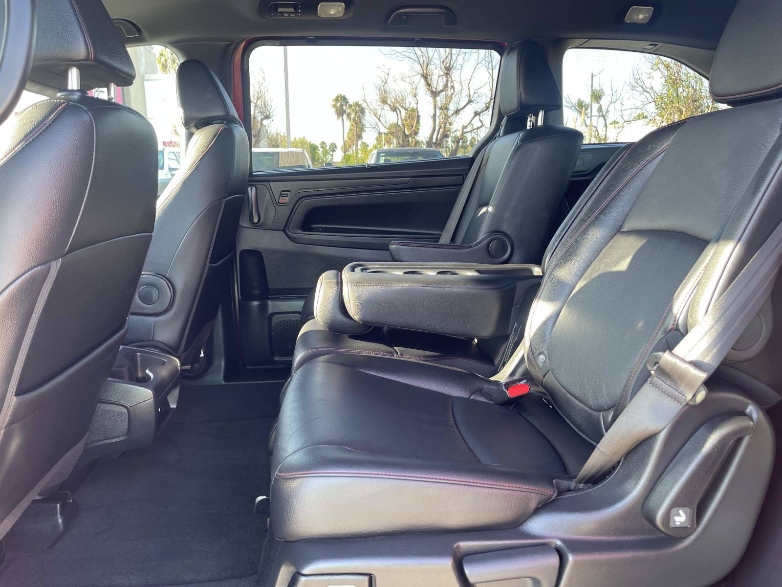 Used 2025 Honda Odyssey Sport-L image 12