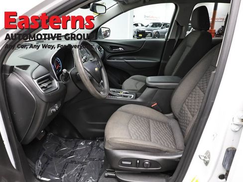 Used 2021 Chevrolet Equinox LT FWD image 13