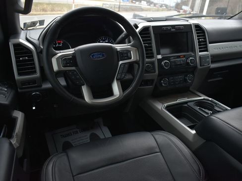 Certified 2019 Ford F250 Lariat w/ Lariat Ultimate Package image 16