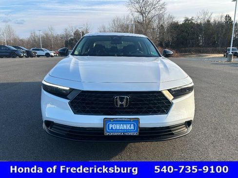 Certified 2025 Honda Accord SE image 9