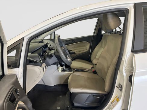 Used 2019 Ford Fiesta SE FWD image 11
