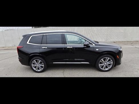 Used 2024 Cadillac XT6 Premium Luxury FWD image 10