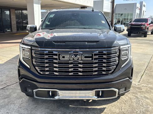 Used 2025 GMC Sierra 1500 Denali Ultimate image 3