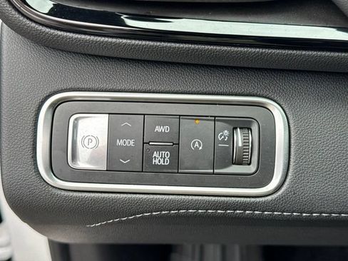 Used 2025 Buick Enclave Avenir w/ Super Cruise Package AWD/4WD image 20