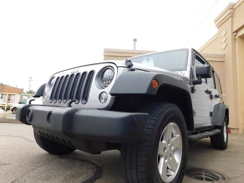 Used 2014 Jeep Wrangler Unlimited Sport w/ Quick Order Package 24S AWD/4WD image 9