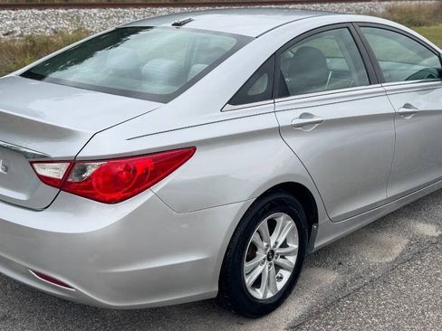 Used 2011 Hyundai Sonata GLS w/ Popular Equipment Pkg 2 FWD image 4
