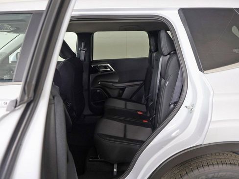 New 2026 Mitsubishi Outlander ES AWD/4WD image 30