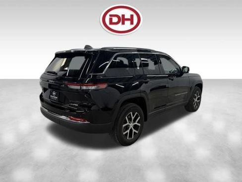 Used 2023 Jeep Grand Cherokee Limited w/ Trailer Tow Prep Group (B) AWD/4WD image 13