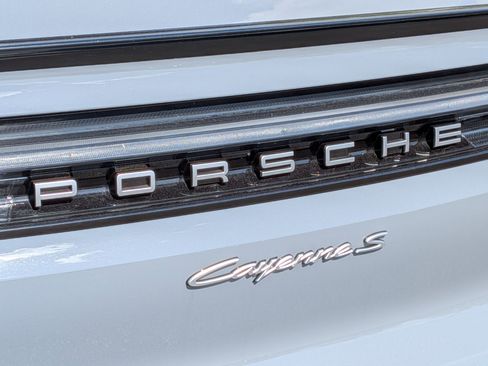 Certified 2025 Porsche Cayenne S AWD/4WD image 35