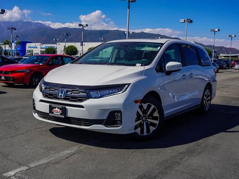 New 2026 Honda Odyssey EX-L image 1