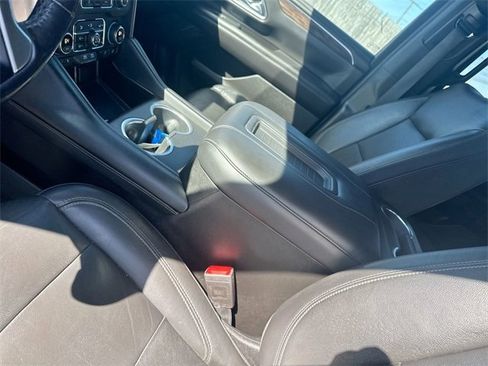 Used 2021 Chevrolet Tahoe Z71 w/ Z71 Signature Package image 26