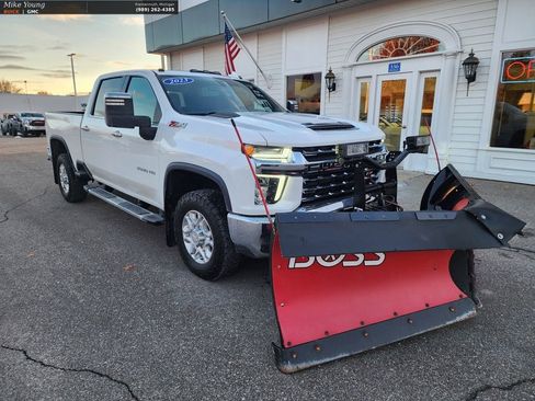 Used 2023 Chevrolet Silverado 3500 LTZ image 3
