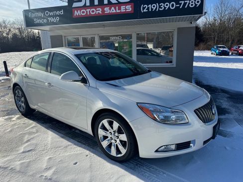 Used 2012 Buick Regal Premium image 2