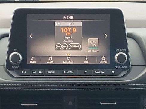 Used 2021 Nissan Rogue S image 27